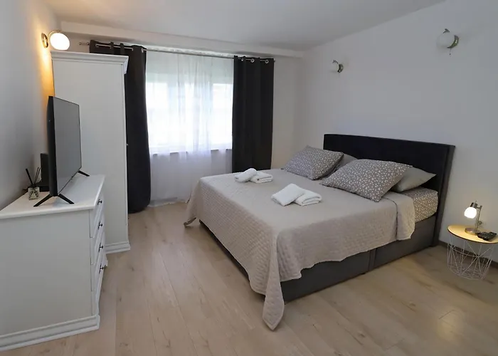 B&k Apartment *