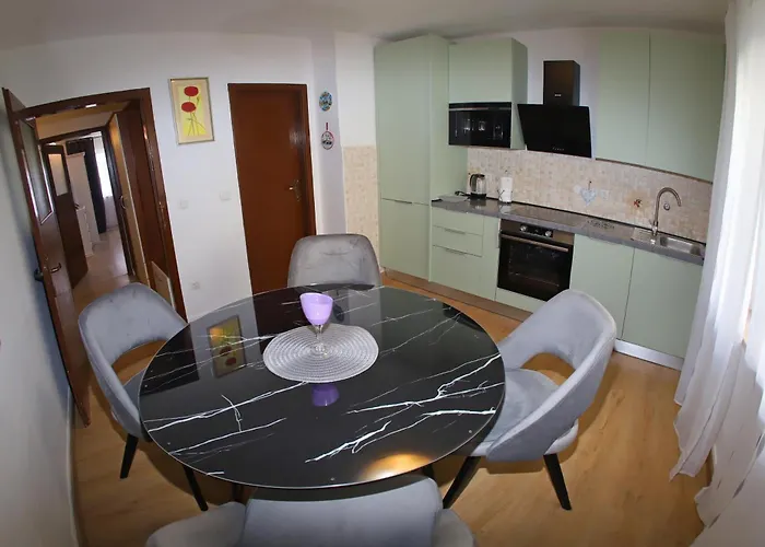 Apartment B&k *