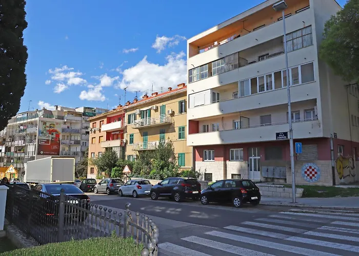 Apartment B&k *